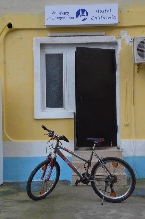 Hostel California Batumi Exterior photo