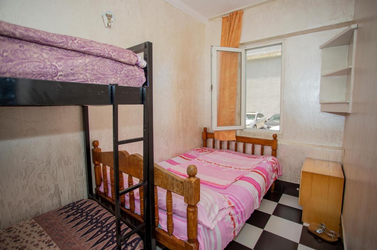 Hostel California Batumi Exterior photo