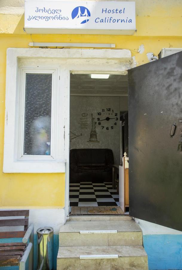 Hostel California Batumi Exterior photo